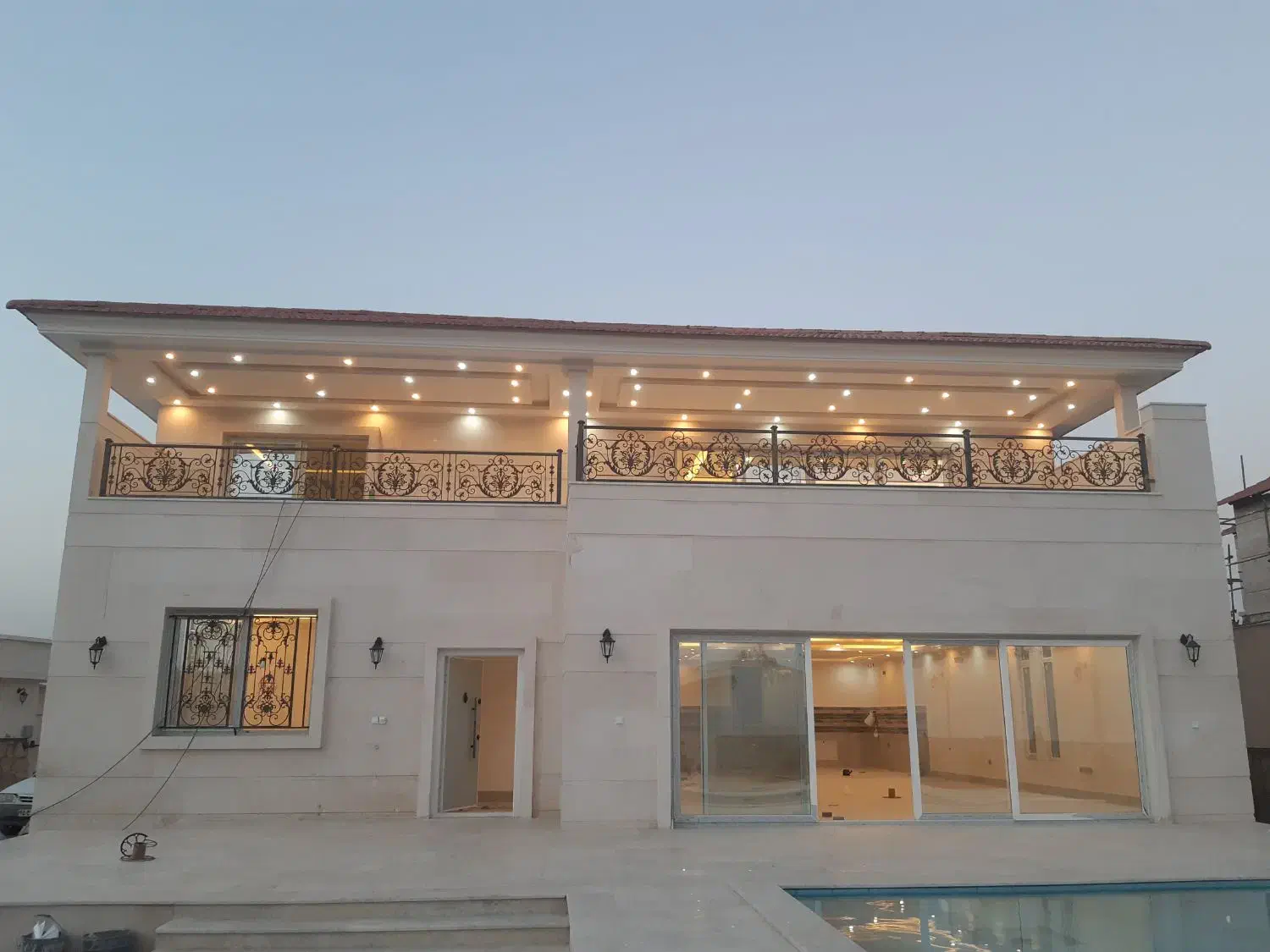 برقکارنیمه ماهر و شاگرد برقکار|استخدام معماری، عمران و ساختمانی|گلبهار, شهر جدید گلبهار|دیوار