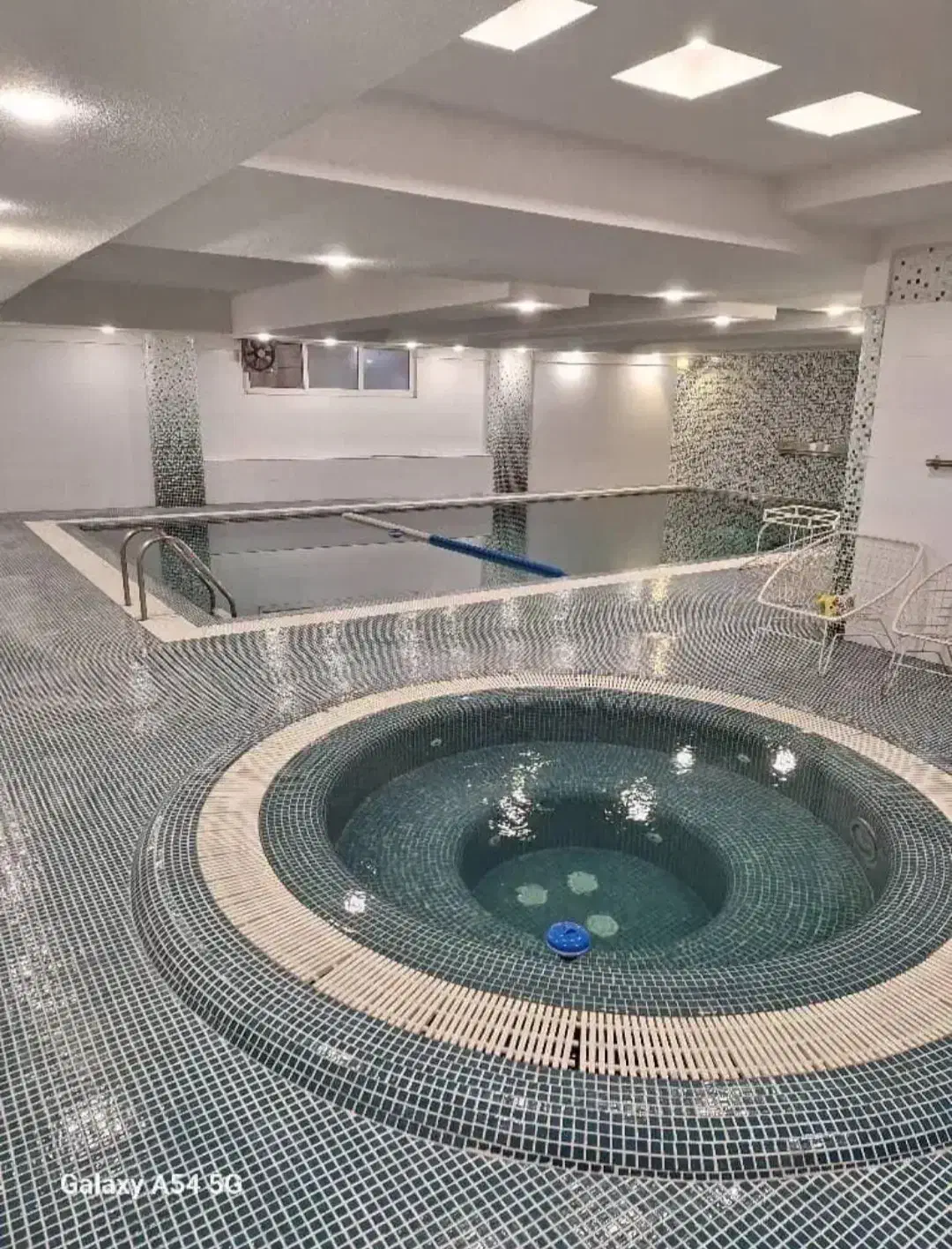 آپارتمان۳۶۰ متر کلیدنخورده سالاریه/استخر روف گاردن|اجارهٔ آپارتمان|قم, سالاریه|دیوار