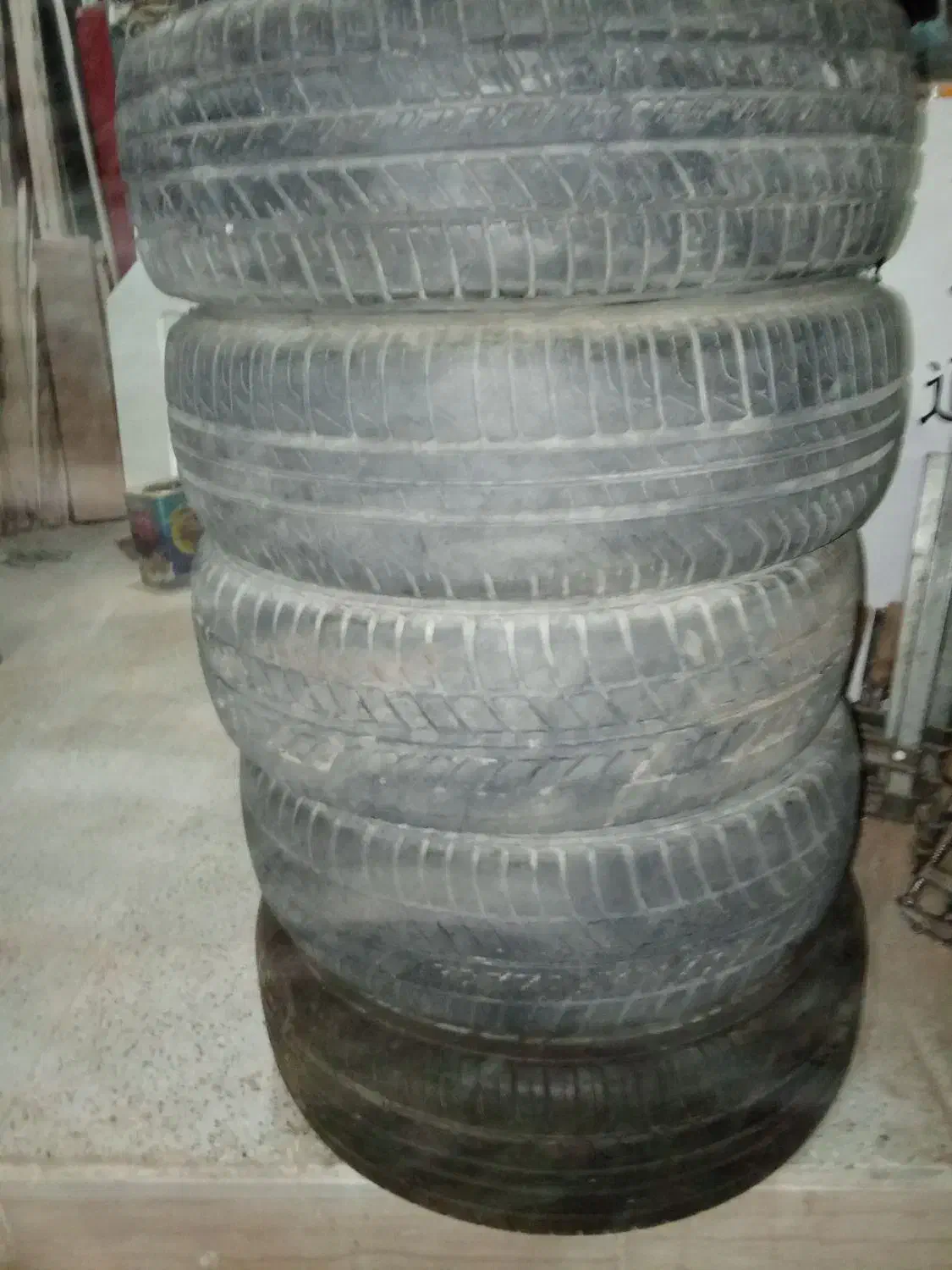 لاستیک|قطعات یدکی و لوازم جانبی|تربت‌حیدریه, کلاته توکلی|دیوار