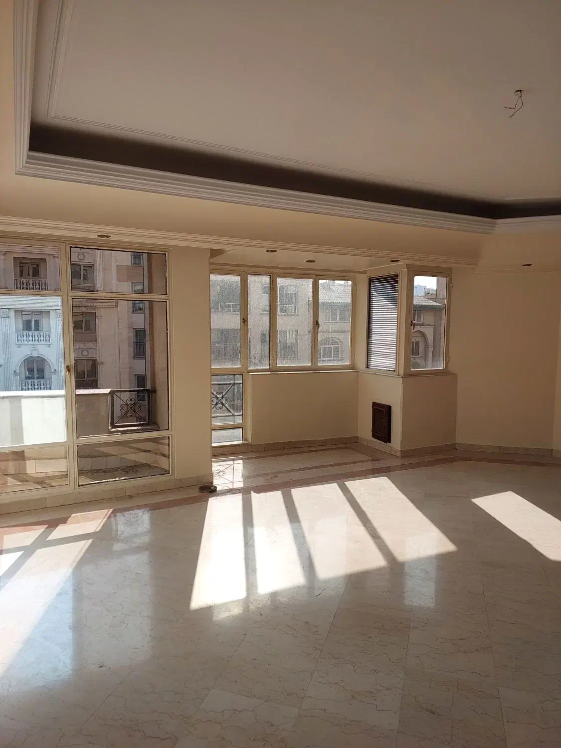 195 متر میرداماد اطلسی