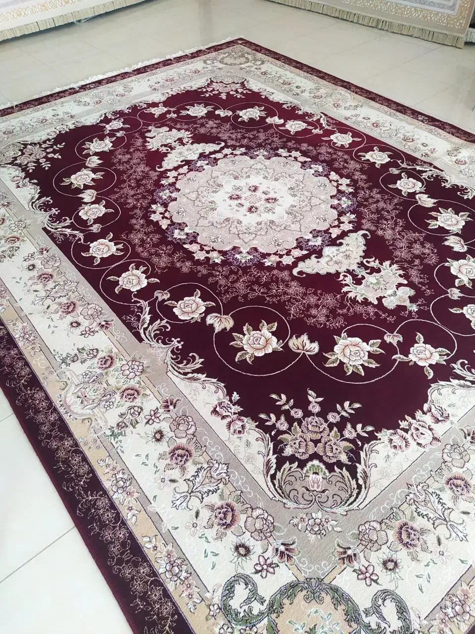 فقط یک تخته،سالم سالم|فرش|ایلام, |دیوار