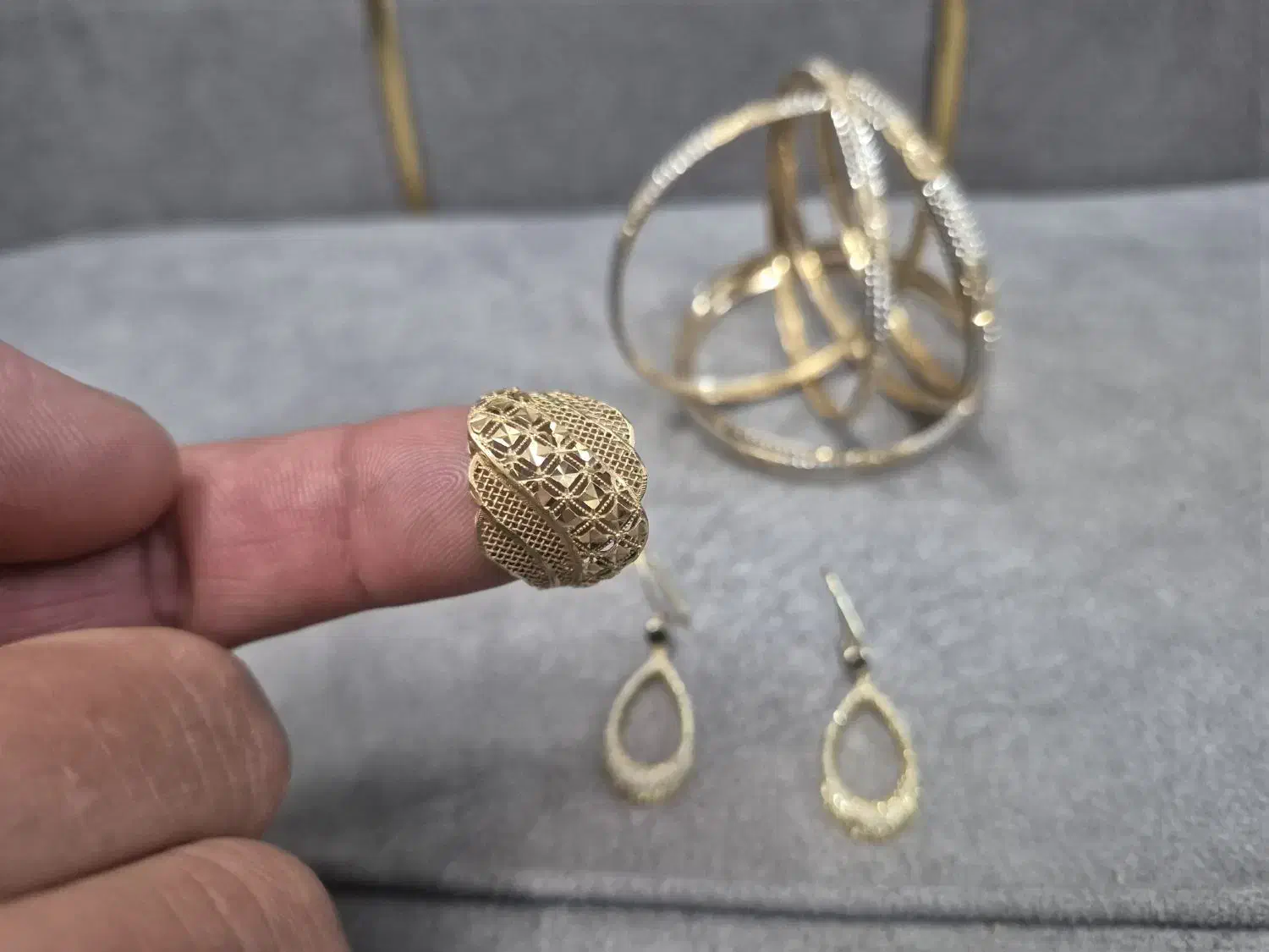 طلا خونگی ۰/۳ بالای تابلو ۳۵ گرم|جواهرات|کاشان, قطب راوندی|دیوار