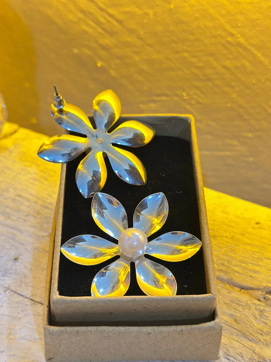 گوشواره گل رنگ ثابت|بدلیجات|رشت, بازار|دیوار