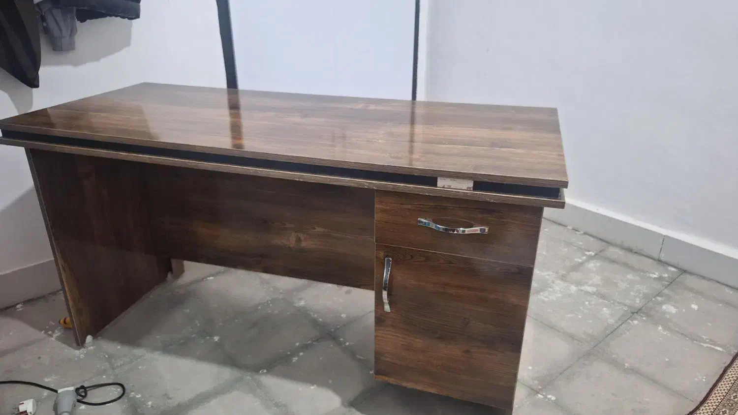 میز اداری|مبلمان اداری|گناباد, |دیوار