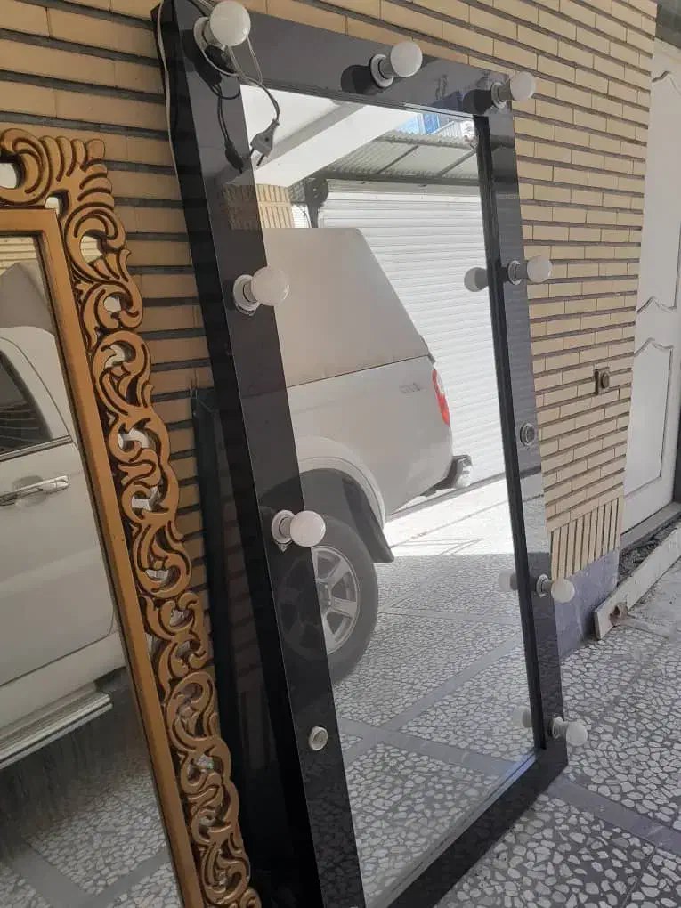 اینه هالیوودی|آرایشگاه و سالن‌های زیبایی|آمل, |دیوار