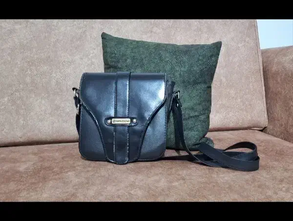 کیف دوشی|کیف، کفش، کمربند|اندیشه, اندیشه فاز ۳|دیوار