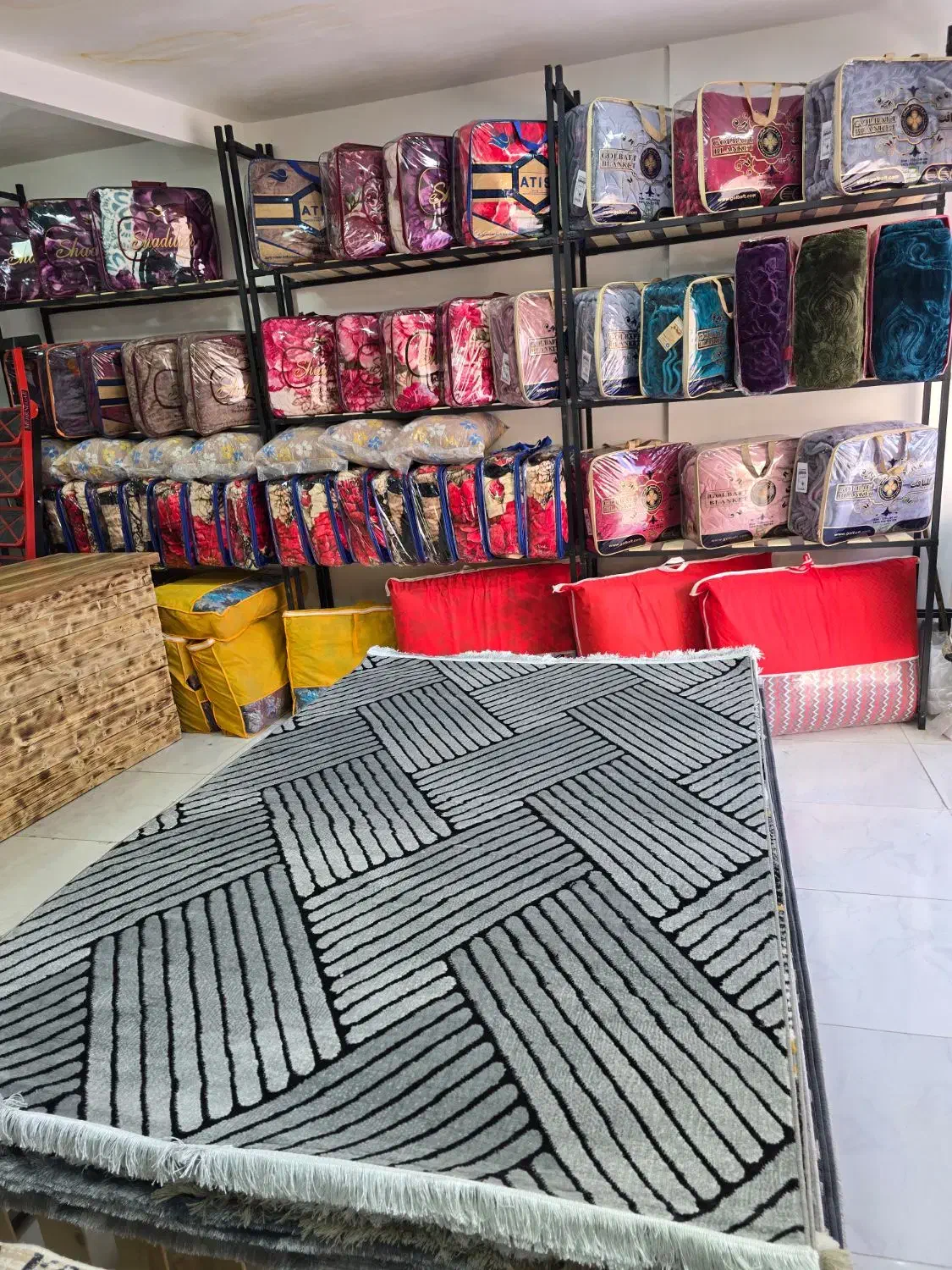 قالیچه ۴متری بهینه سازان ایران کد۱۰۸|گلیم، جاجیم، گبه|مشهد, کشف|دیوار