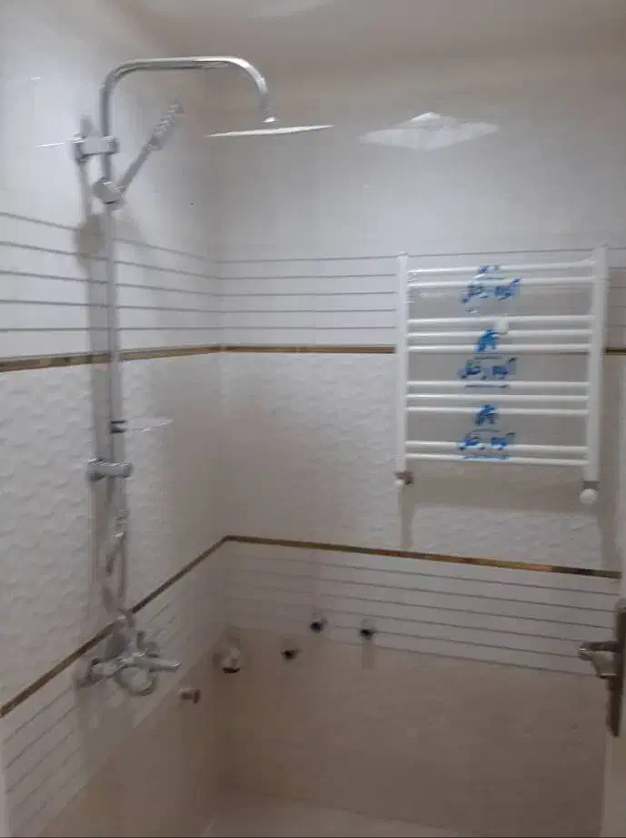 150متر طبقه اول نوساز فول امکانات م باغچه بیدی