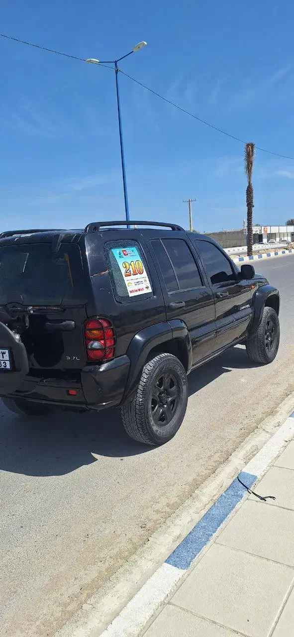 جیپ چروکی شیش سیلندر فورویل|خودرو سواری و وانت|قشم, |دیوار