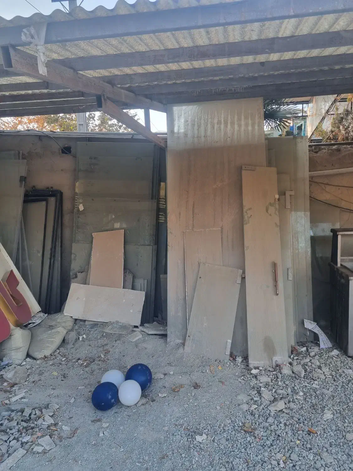 شیشه میرال دسته دوم|مصالح و تجهیزات ساختمان|کرج, چمن|دیوار