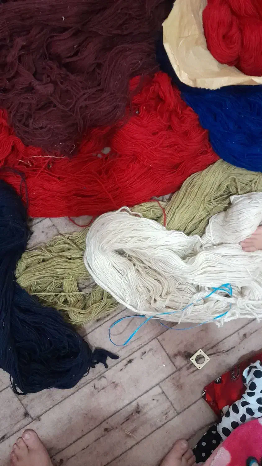 نخ فرش|لوازم خیاطی و بافتنی|تبریز, |دیوار