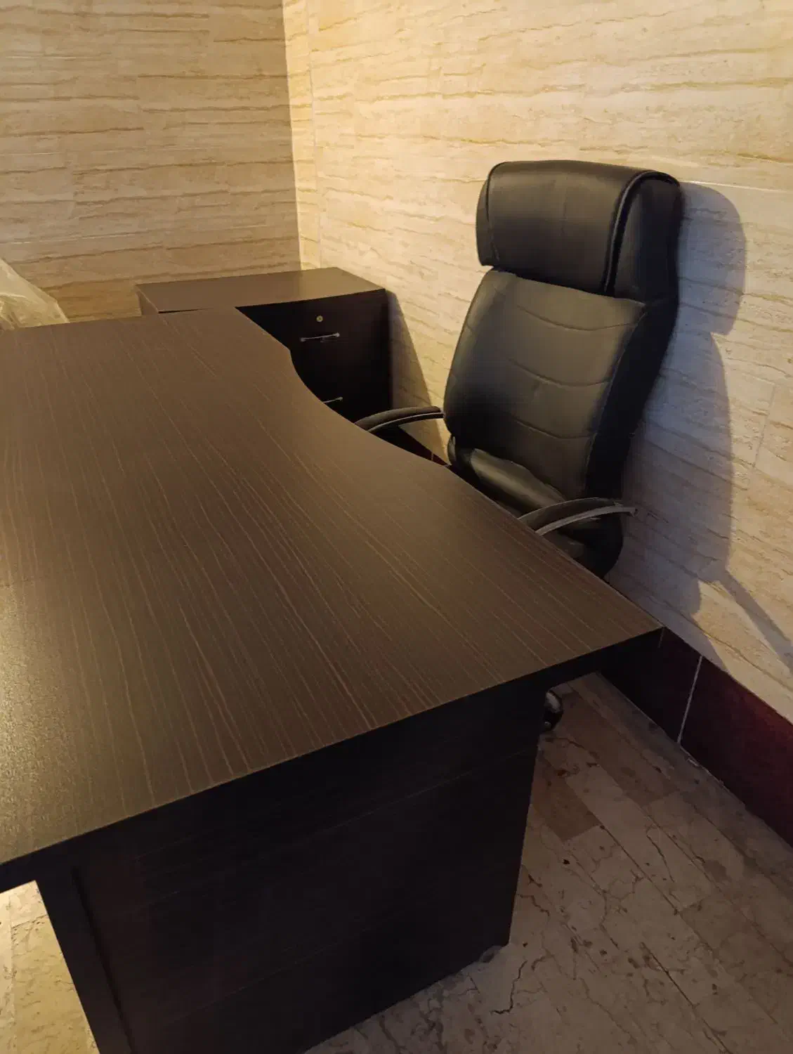 میز و صندلی اداری|مبلمان اداری|گرگان, |دیوار