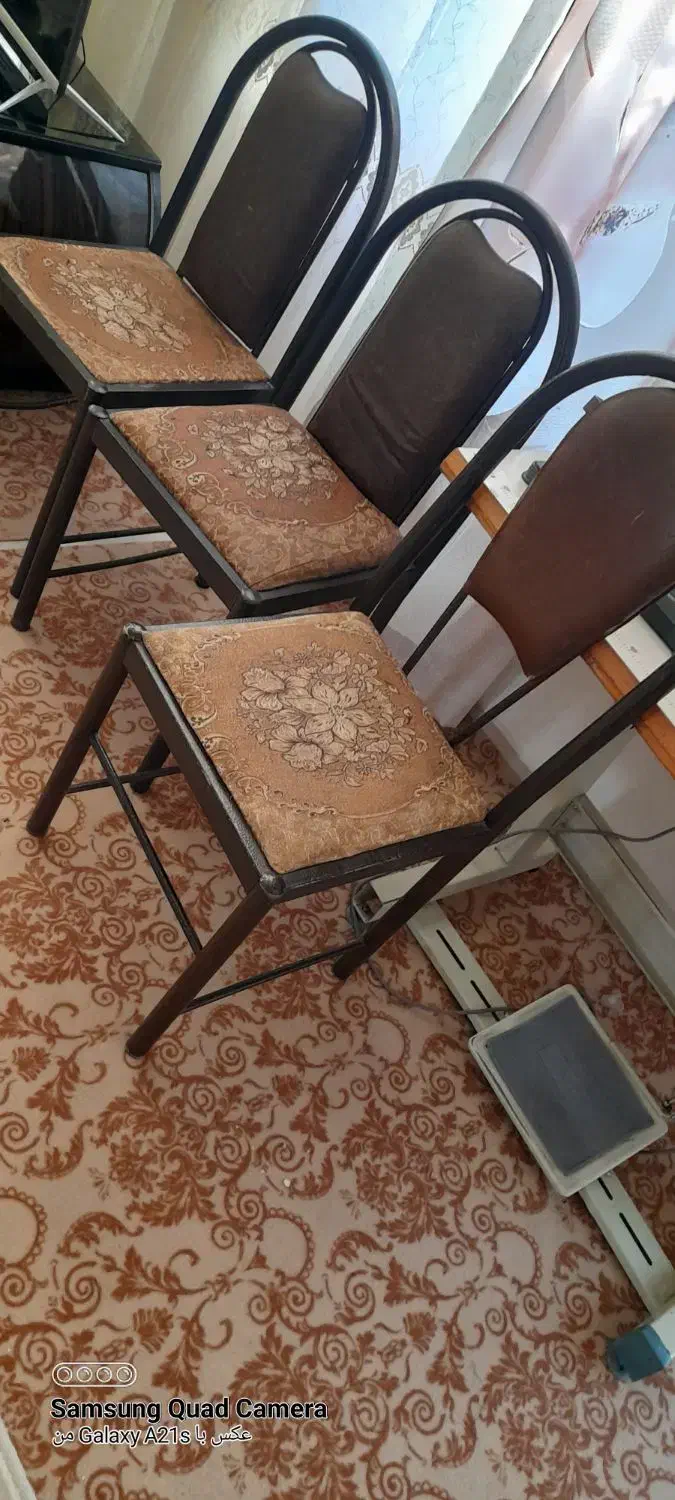 صندلی فلزی|صندلی و نیمکت|ایوان, |دیوار