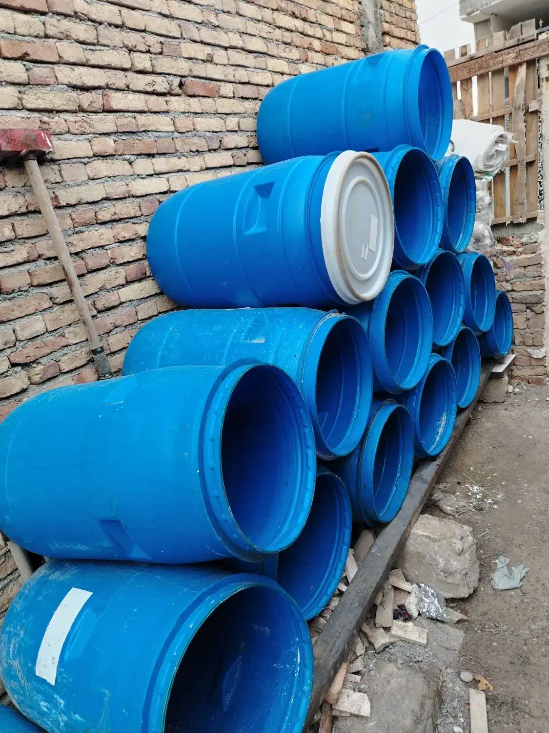 بشکه 100 و 50 لیتری|ظروف نگهدارنده، پلاستیکی، یک‌بارمصرف|پارس‌آباد, |دیوار