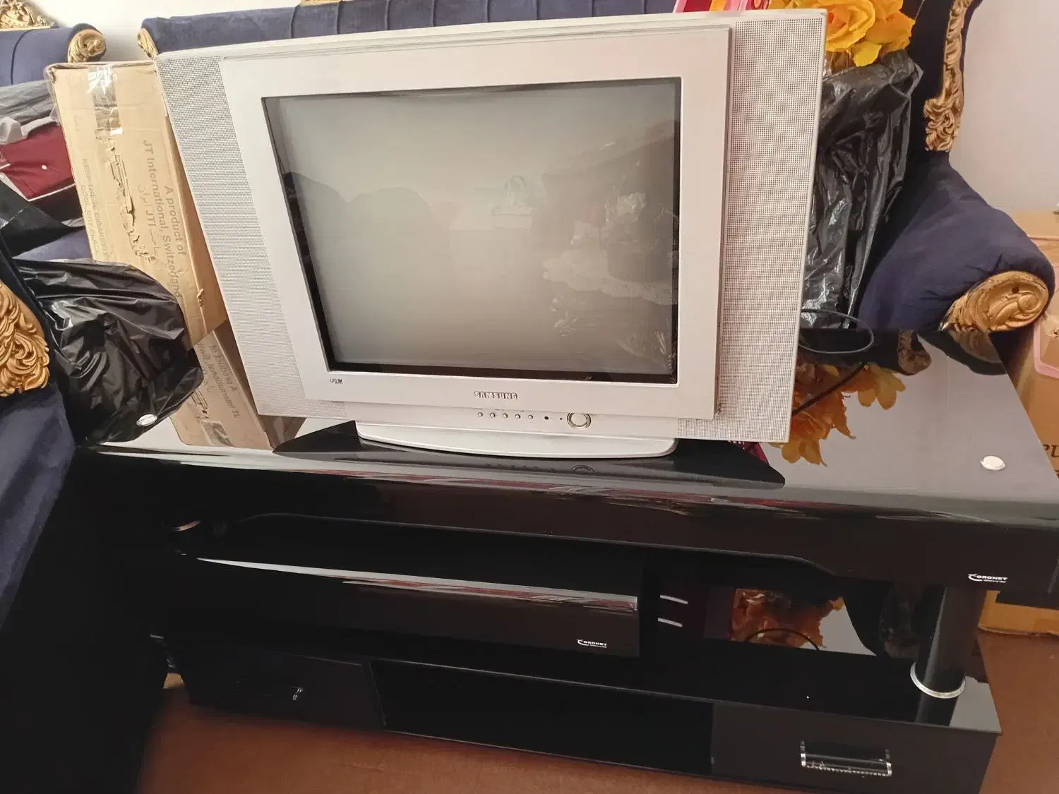 فروش فوری|مبلمان خانگی و میز عسلی|مبارکه, |دیوار