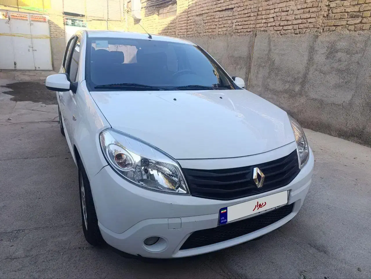 رنو ساندرو اتومات مدل ۹۵|خودرو سواری و وانت|مشهد, بهاران|دیوار