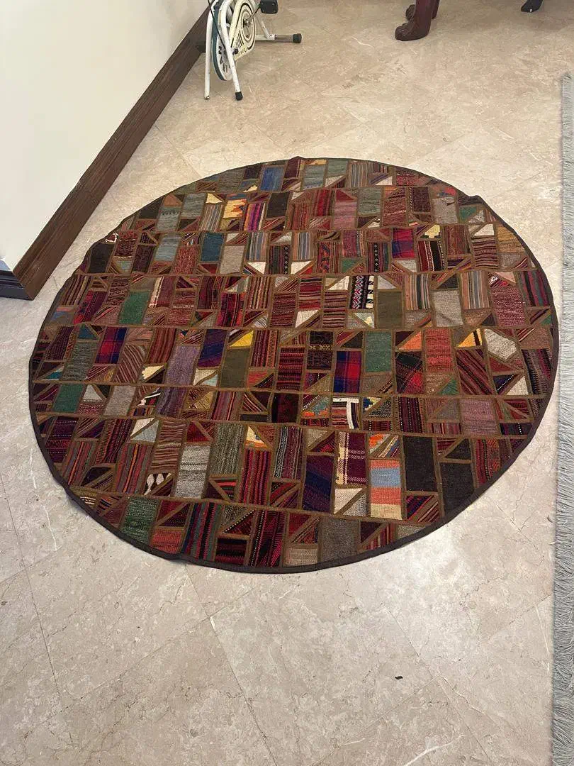 فرش دورو چرم وگلیم سایز ۲ متری بسیار تمیز و انتیک|فرش|تهران, تجریش|دیوار