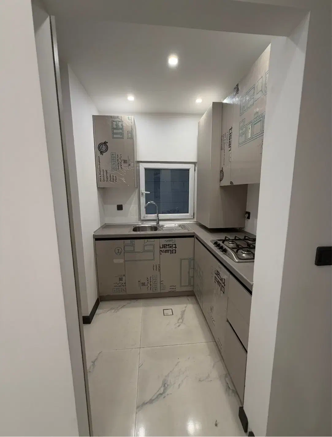 ۱۰۰ متر سند اداری ونک شیراز جنوبی فول بازسازیی|اجارهٔ دفتر کار، اتاق اداری، مطب|تهران, شیراز|دیوار