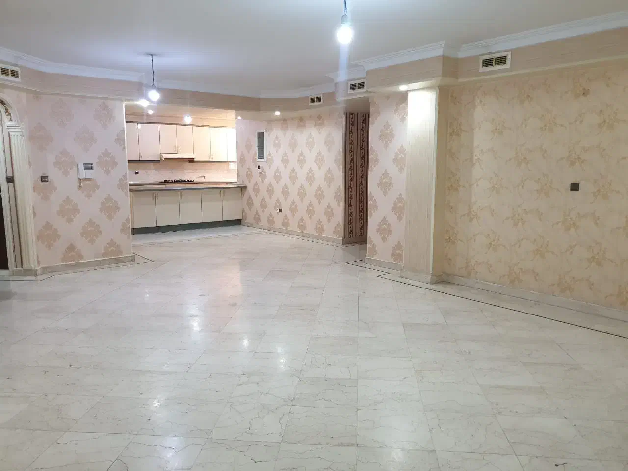 پاسداران ۱۴۲ متر ۳خوابه