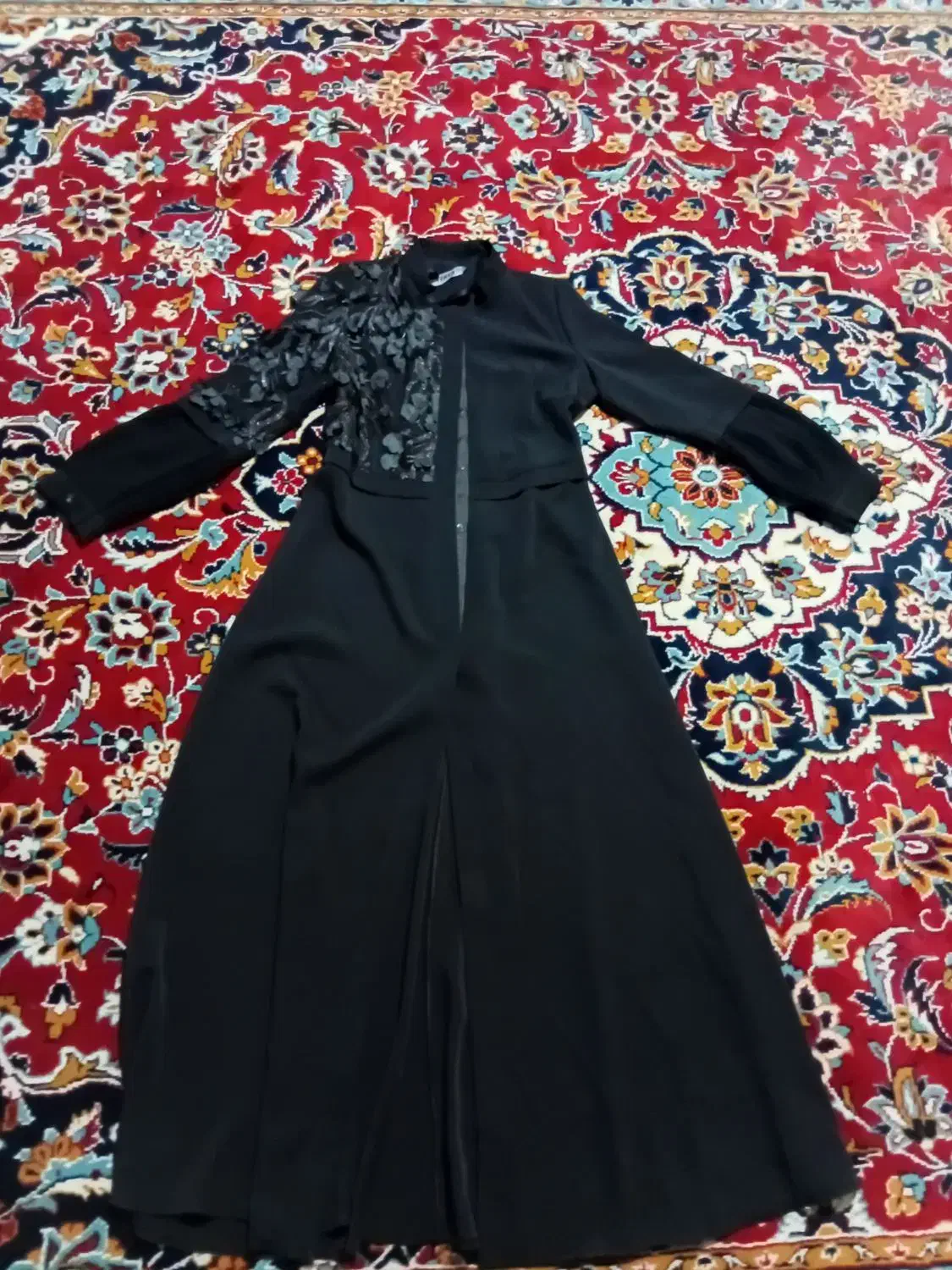 مانتو|لباس|مشهد, شیرودی|دیوار