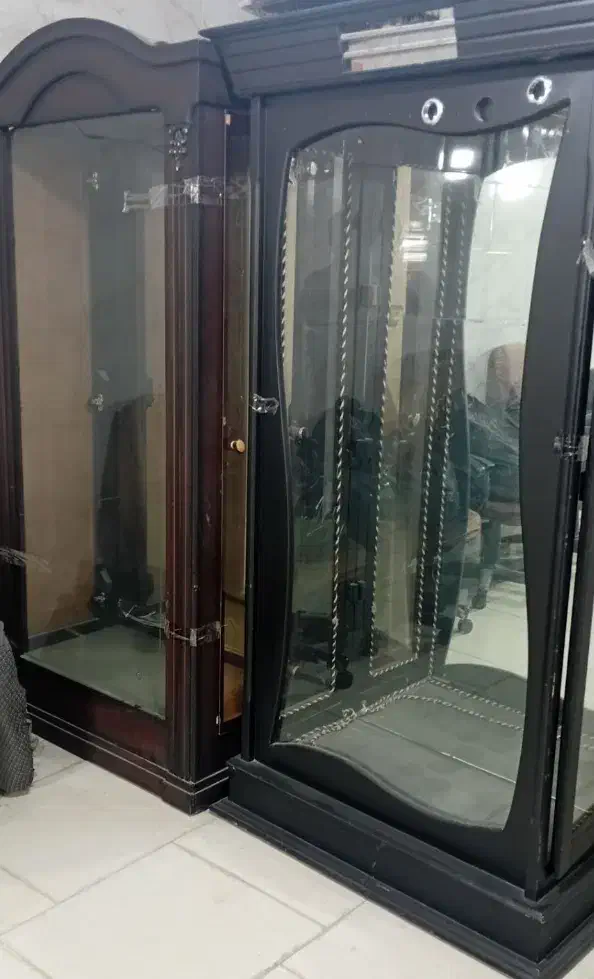 دو عدد ویترین در حد نو بدون خط خش|بوفه، ویترین، کنسول|لنجان, |دیوار