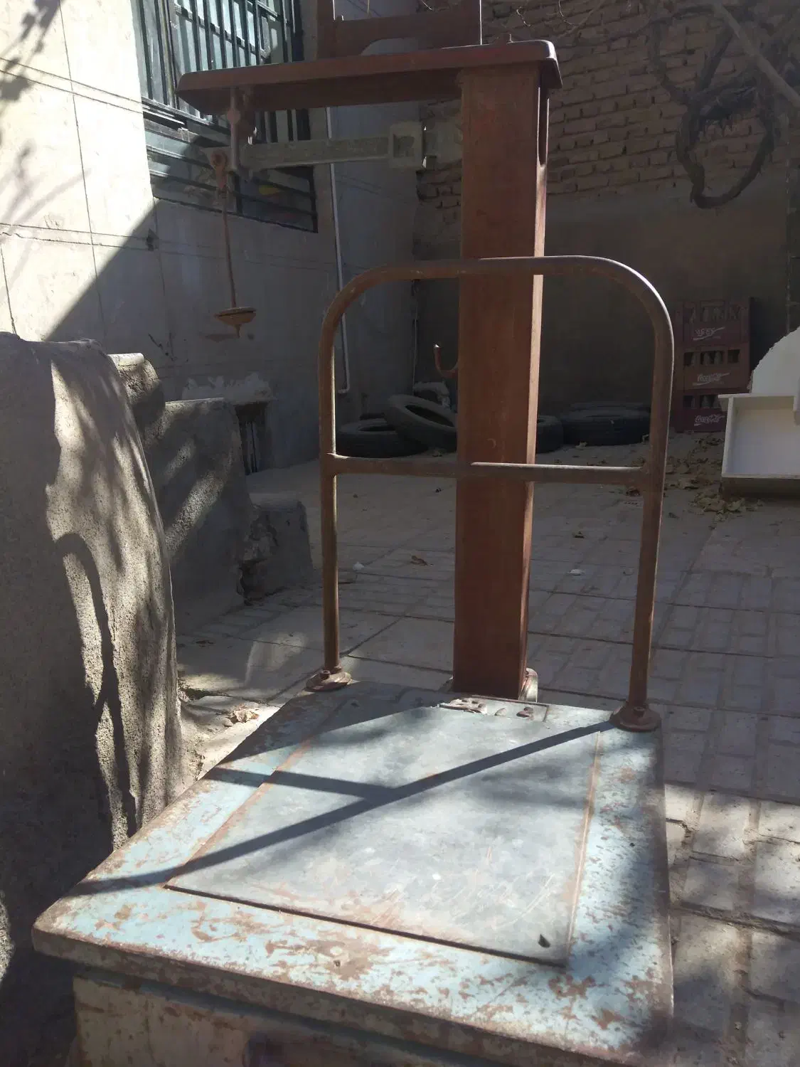 باسکول|ابزارآلات|تربت جام, شهید مدرس|دیوار