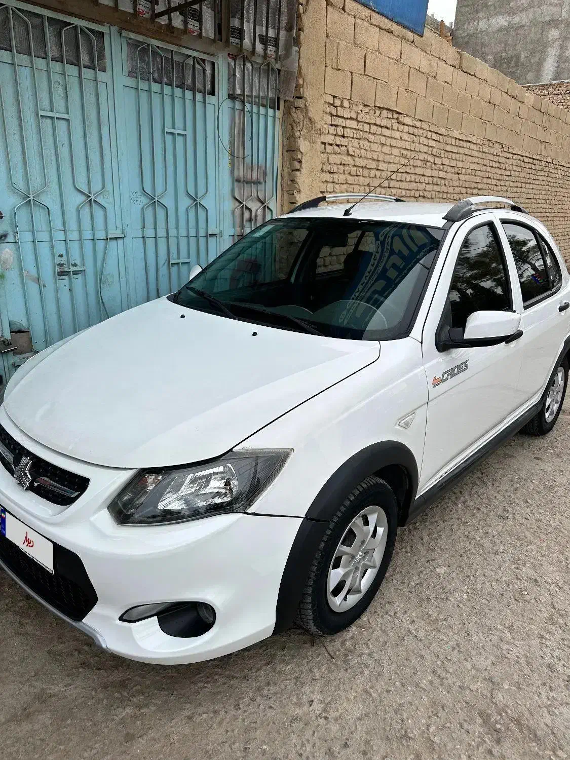 کوییک۱۴۰۱ بیرنگ|خودرو سواری و وانت|مهریز, |دیوار