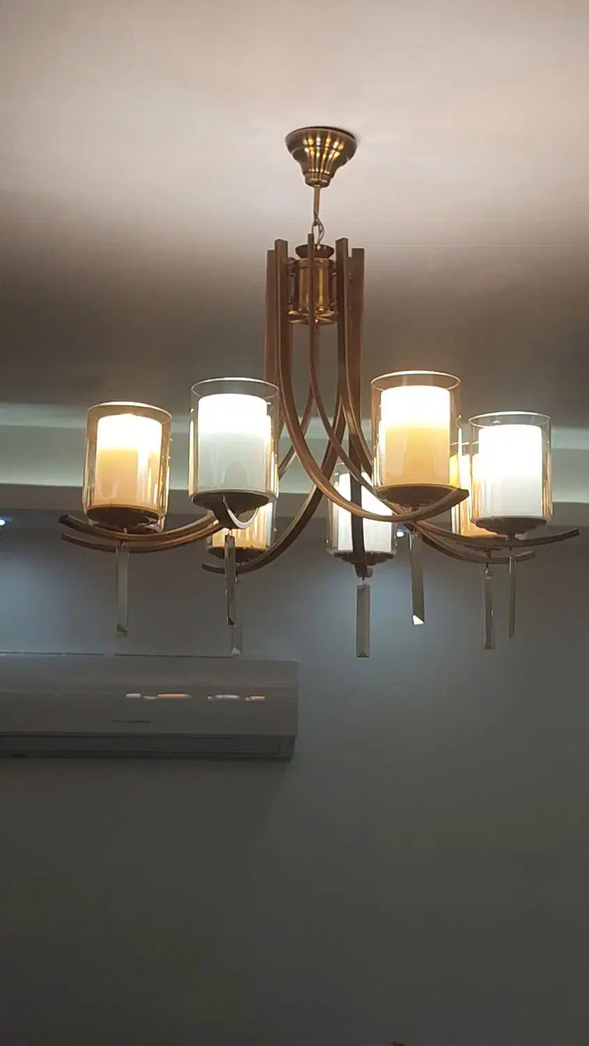 لوستر ۸ شاخه نو|لوستر و چراغ آویز|رشت, گلسار|دیوار