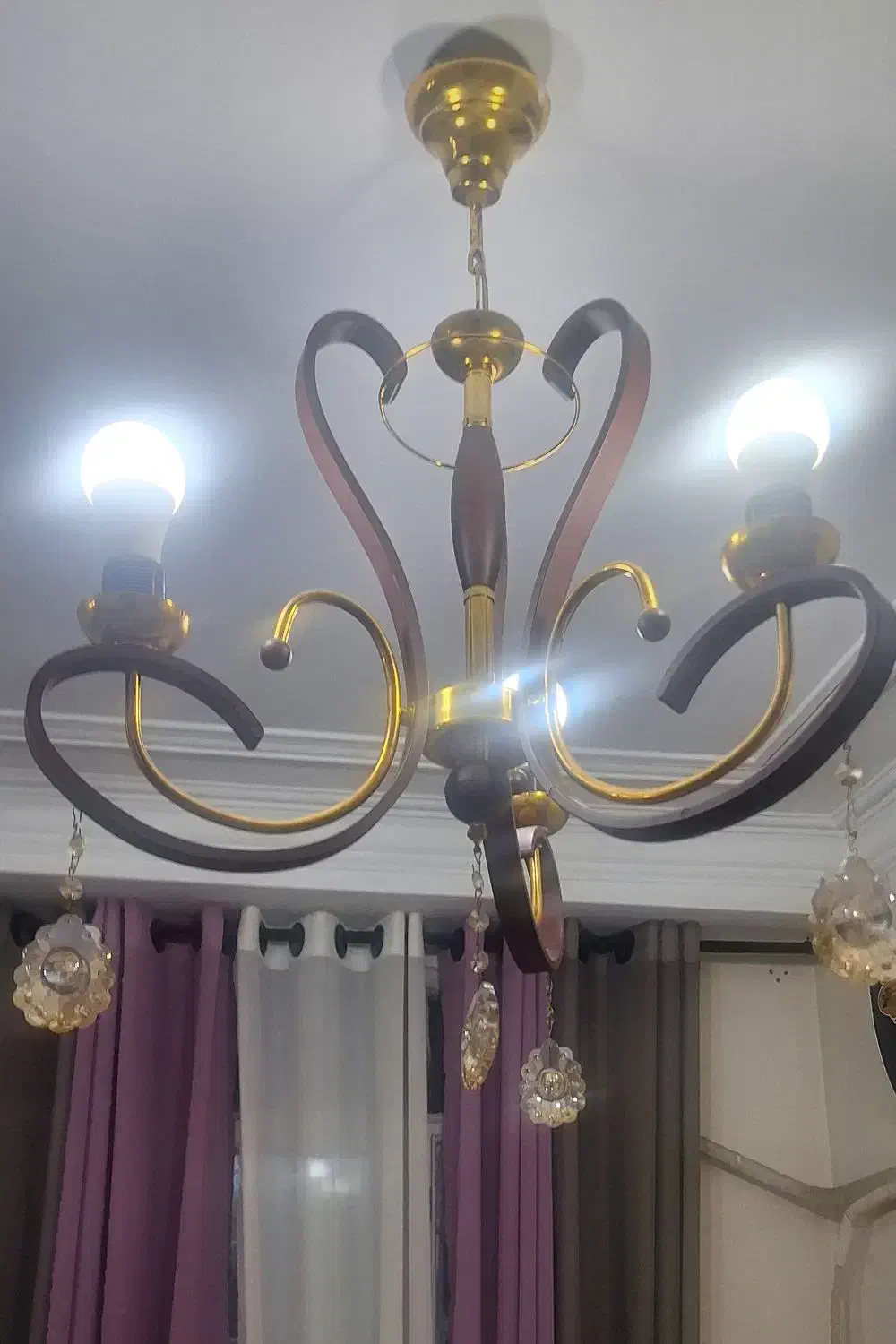 دو تا لوستر همراه یک لوستر آشپز خانه سالم|لوستر و چراغ آویز|فردیس, شهرک ۱۱۰|دیوار