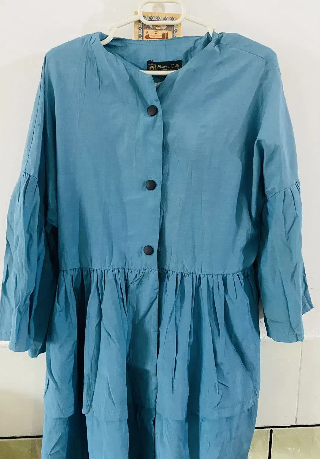 تعدادی مانتو نو|لباس|کلاله, |دیوار