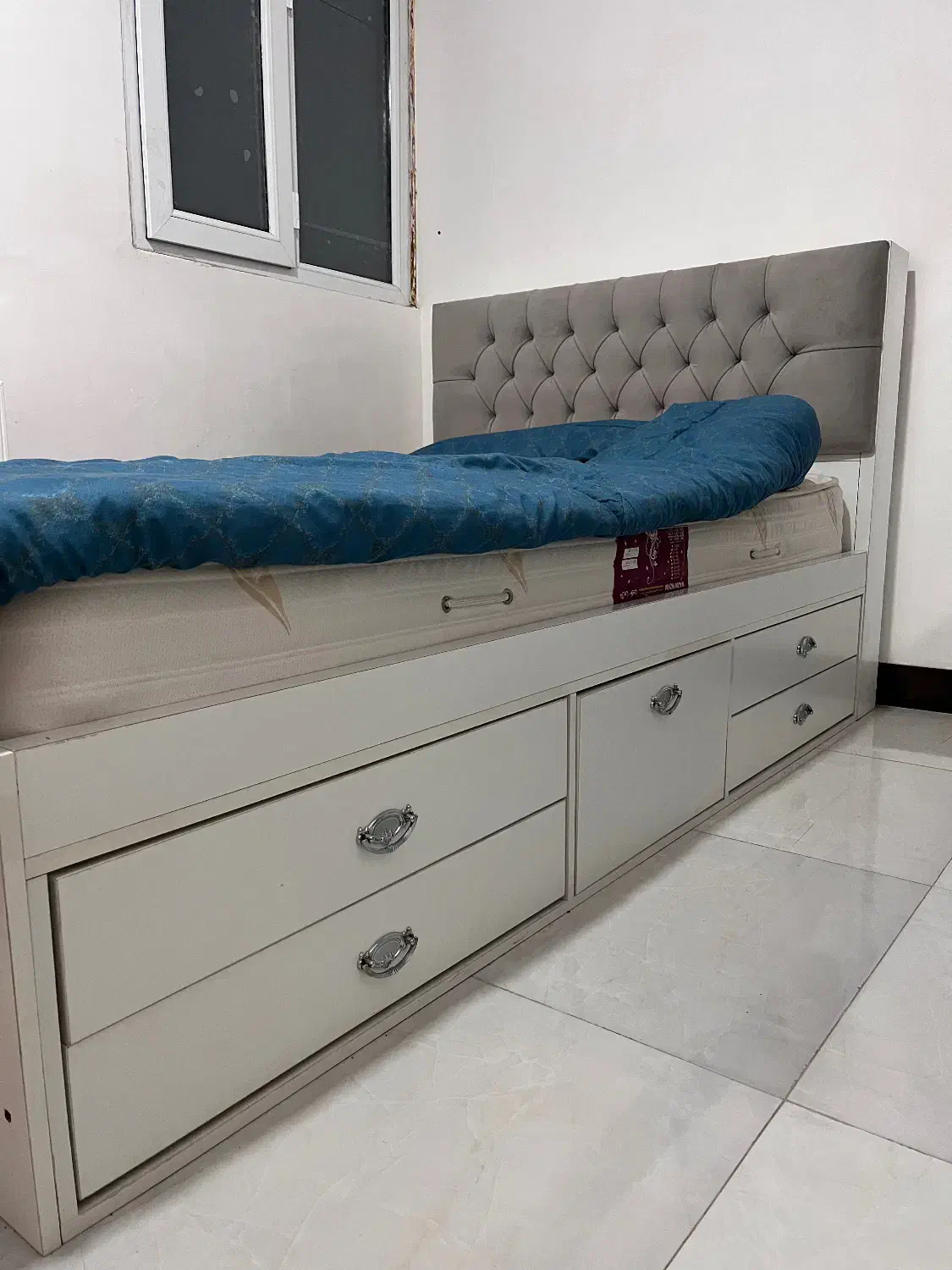 تخت خواب ۱/۵ نفره نو|تخت و سرویس خواب|محمدیه-قزوین, |دیوار