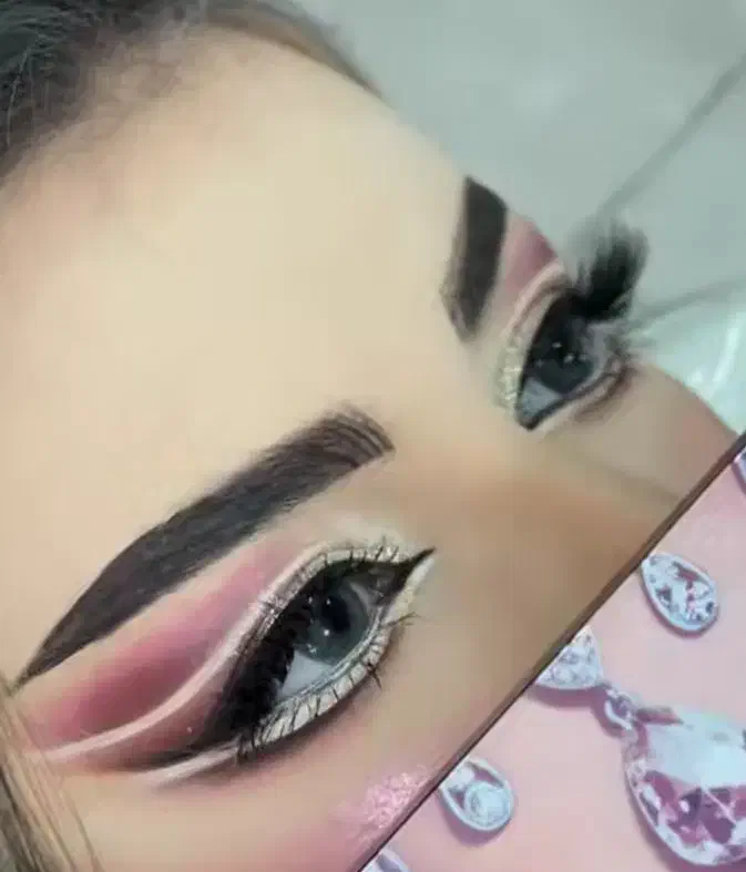 ارائه بروزترین میکاپ های دنیا|خدمات آرایشگری و زیبایی|ایرانشهر, |دیوار