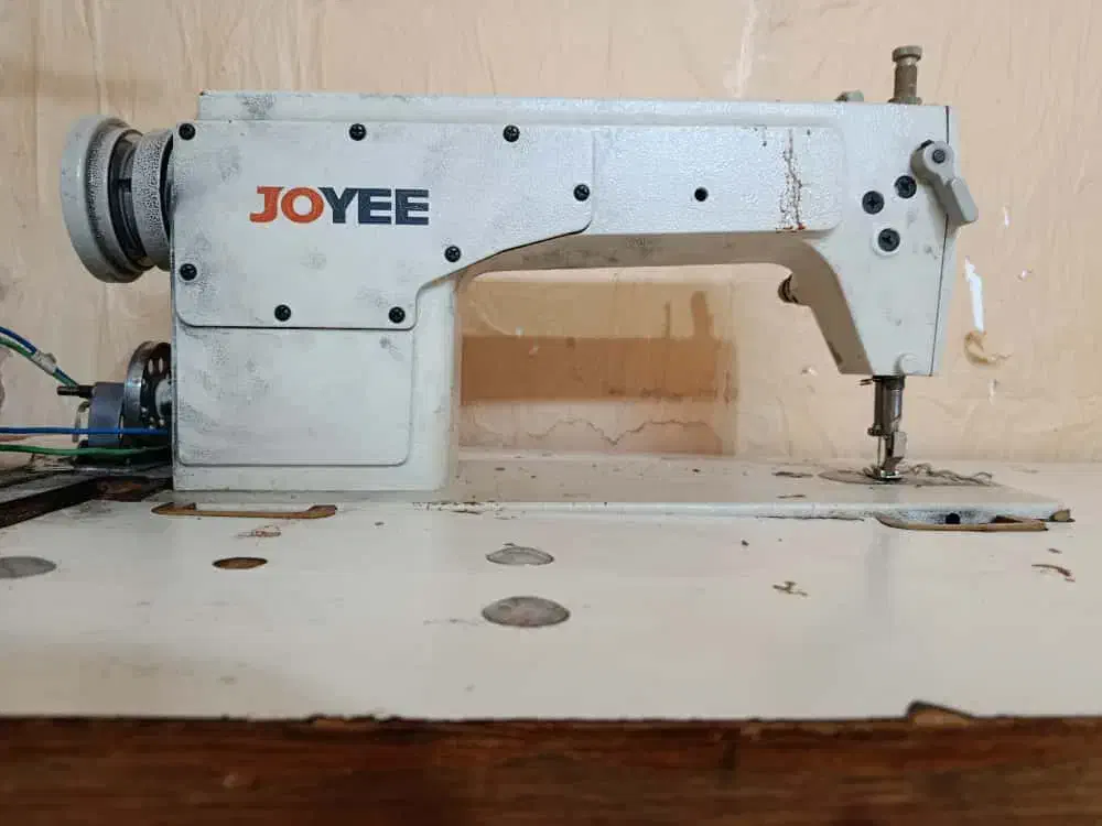 چرخ خیاطی راسته دوز|چرخ خیاطی و ریسندگی|فسا, |دیوار