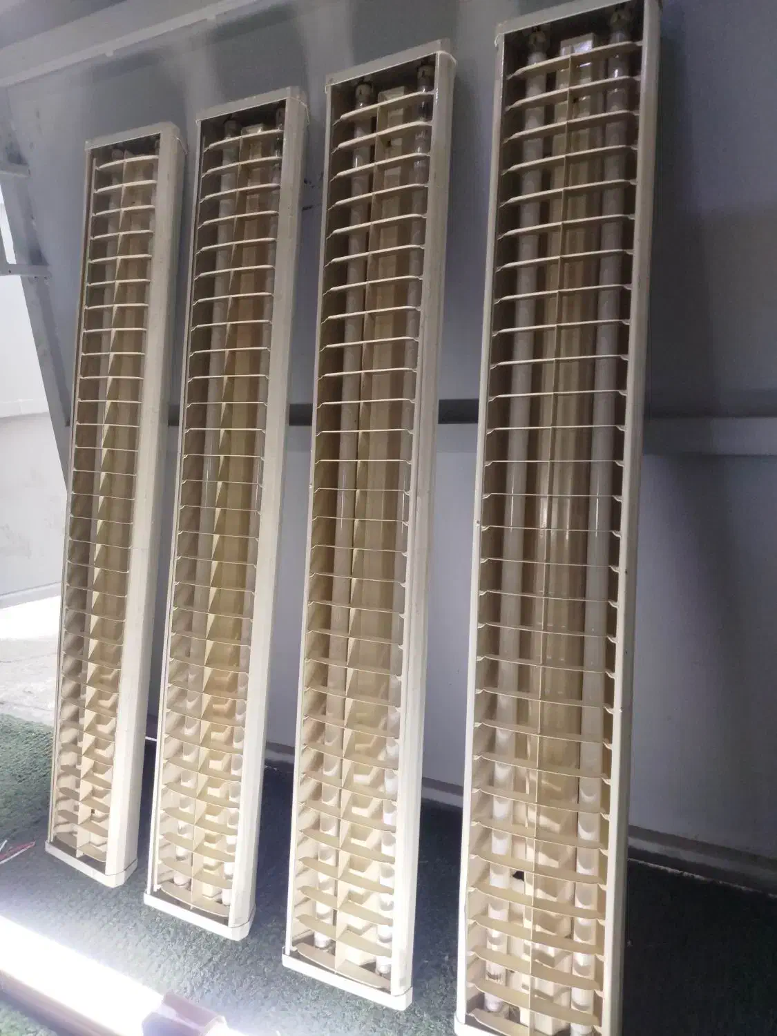 4 عدد مهتابی بزرگ با لامپ|لامپ و چراغ|گرگان, |دیوار