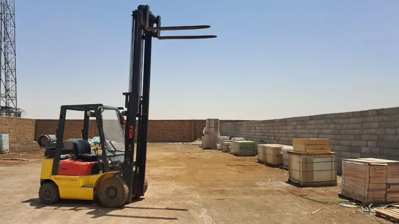 لیفتراک نیسان ژاپن درجه یک ۲ تن|ماشین‌آلات صنعتی|باغ بهادران, |دیوار