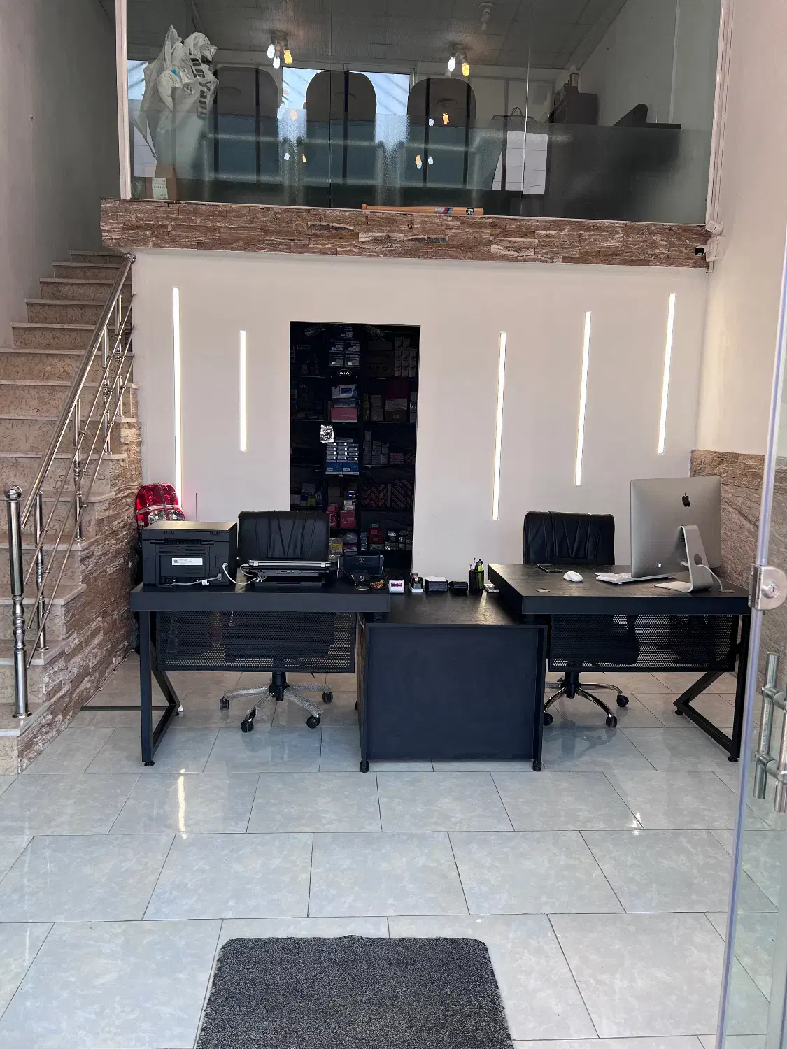 استخدام همکار خانم و آقا حقوق 10 تا 15 میلیون|استخدام بازاریابی و فروش|رامسر, |دیوار