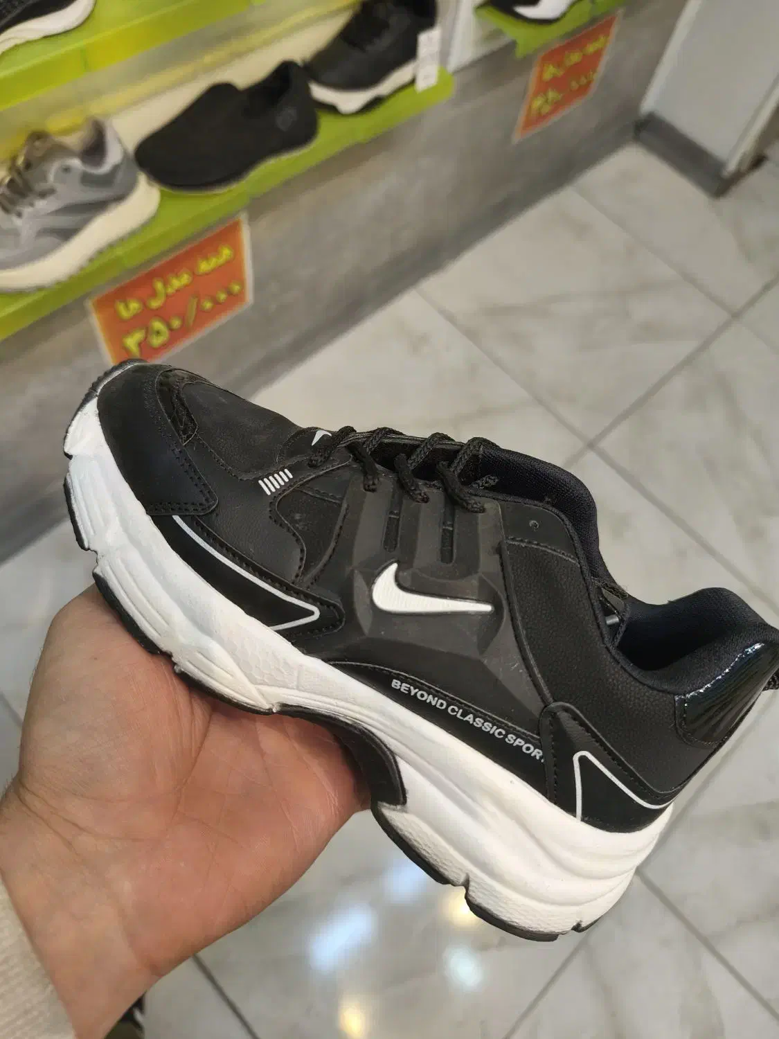 انواع کفش زنانه فقط ۳۵۰هزار تومان|کیف، کفش، کمربند|اصفهان, سنبلستان|دیوار