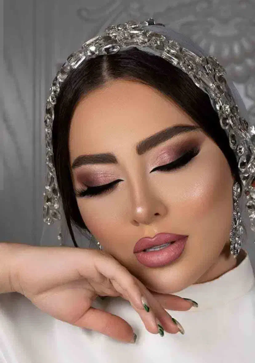 میکاپ شنیون خاص باقیمت باور نکردنی|خدمات آرایشگری و زیبایی|ارومیه, |دیوار