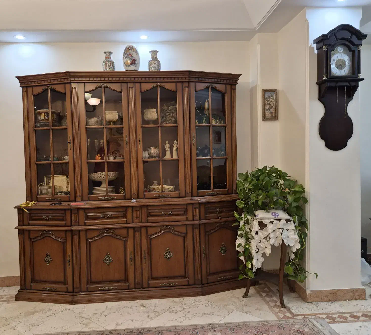 ویترین و کنسول تمام چوب|بوفه، ویترین، کنسول|تهران, سردارجنگل|دیوار