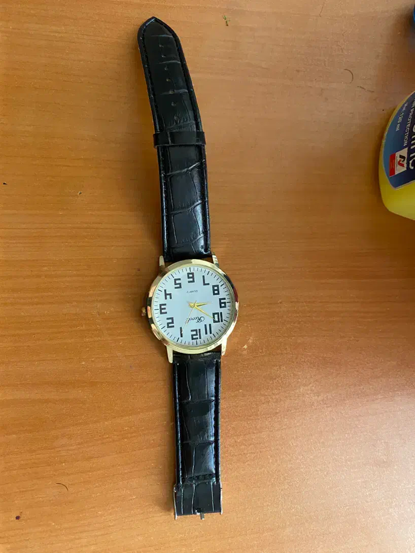 ساعت نو درجه یک|ساعت|قزوین, |دیوار