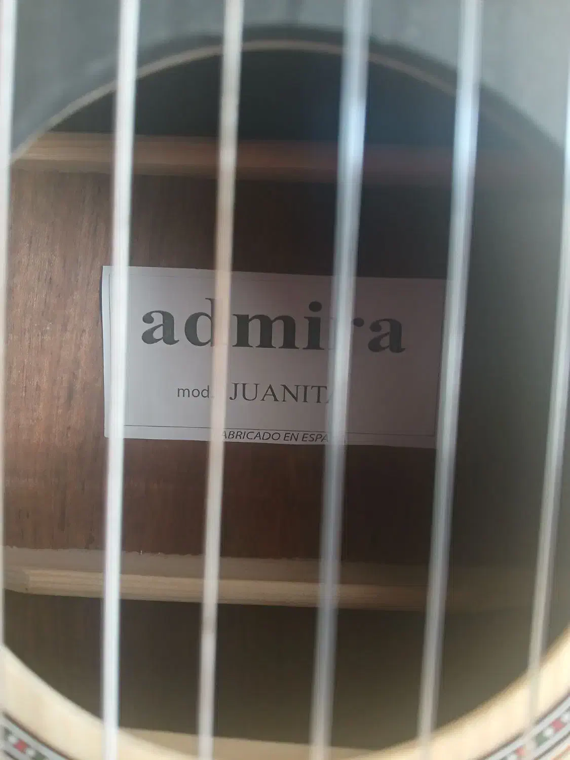 گیتار کلاسیکAdmira Juanita|گیتار، بیس، امپلیفایر|شیراز, فرهنگیان|دیوار