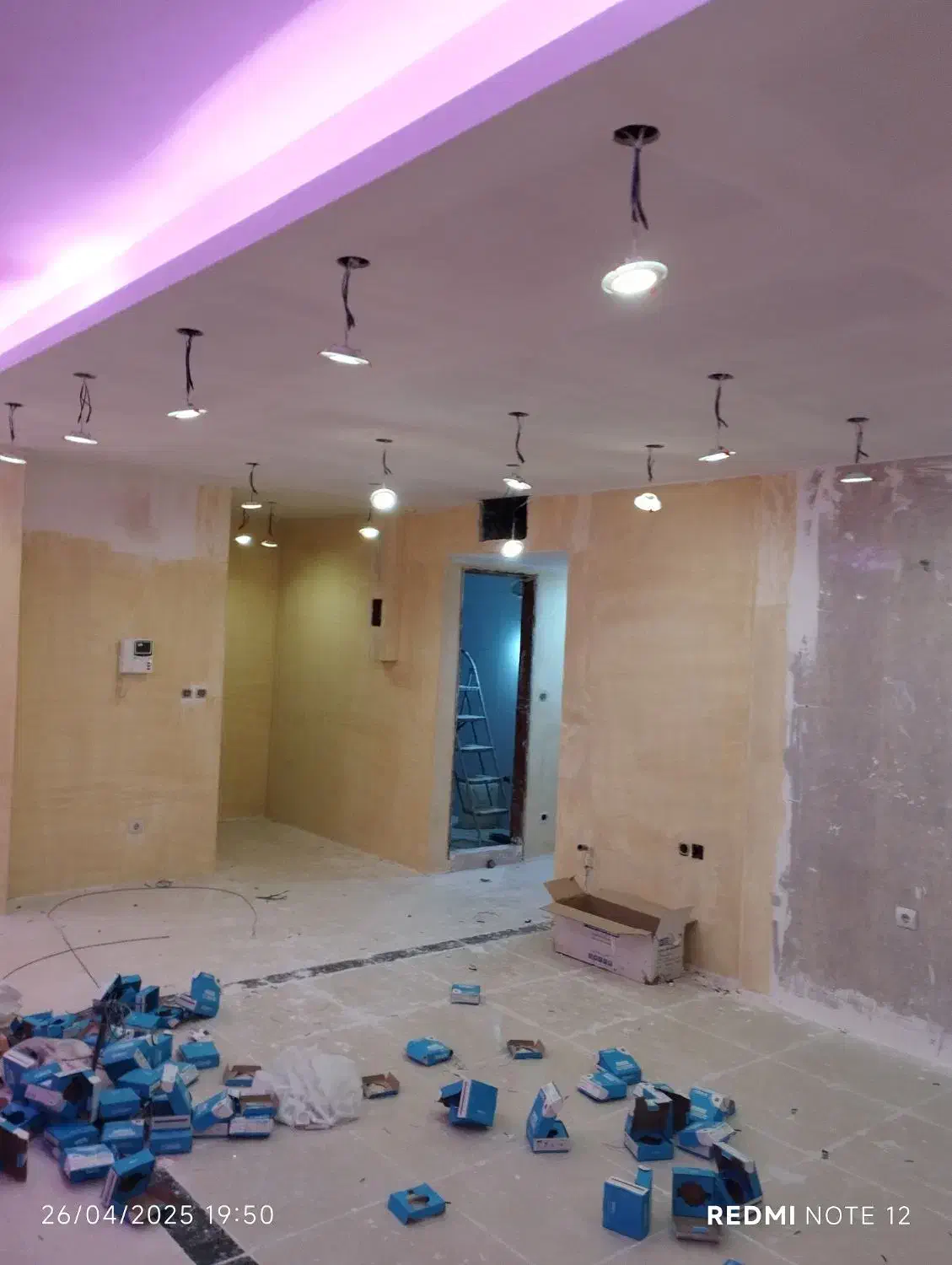 انجام کلی کارهای برقکاری در پردیس و اطراف|خدمات پیشه و مهارت|پردیس, فاز ۲|دیوار