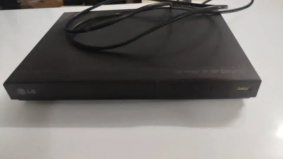 تاویزیون|تلویزیون و پروژکتور|اردکان, |دیوار