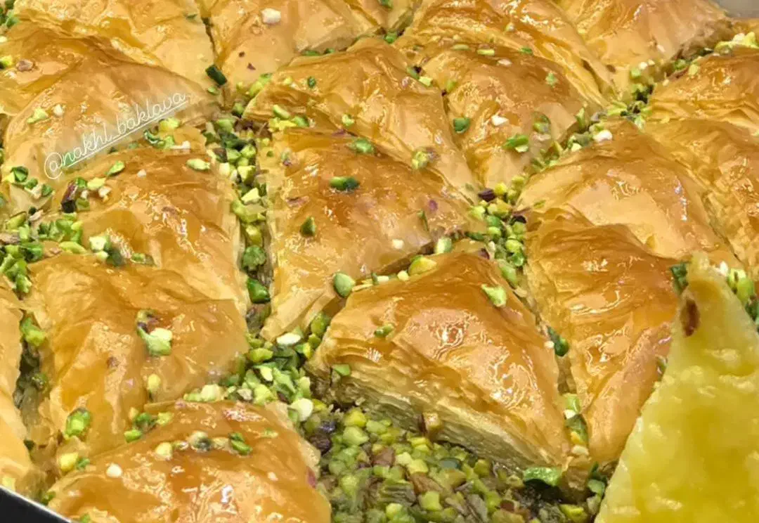 کاردرکارگاه شیرینی فروشی|استخدام خدمات فروشگاه و رستوران|کرمانشاه, |دیوار