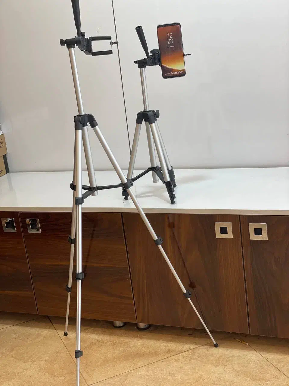 سه پایه نگهدارنده موبایل و دوربین|لوازم جانبی موبایل و تبلت|رشت, چمارسرا|دیوار