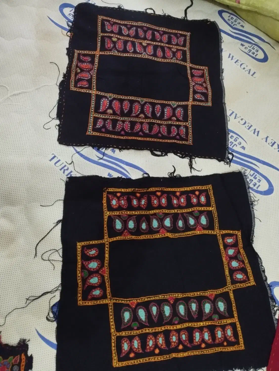 هر کدام ۲۰۰|صنایع دستی و سایر لوازم تزئینی|زرند, |دیوار