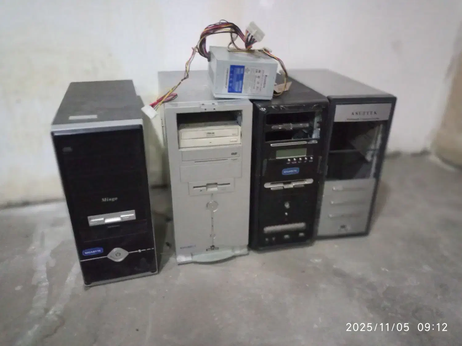 باکس کیس قدیمی|قطعات و لوازم جانبی رایانه|شیراز, جانبازان|دیوار