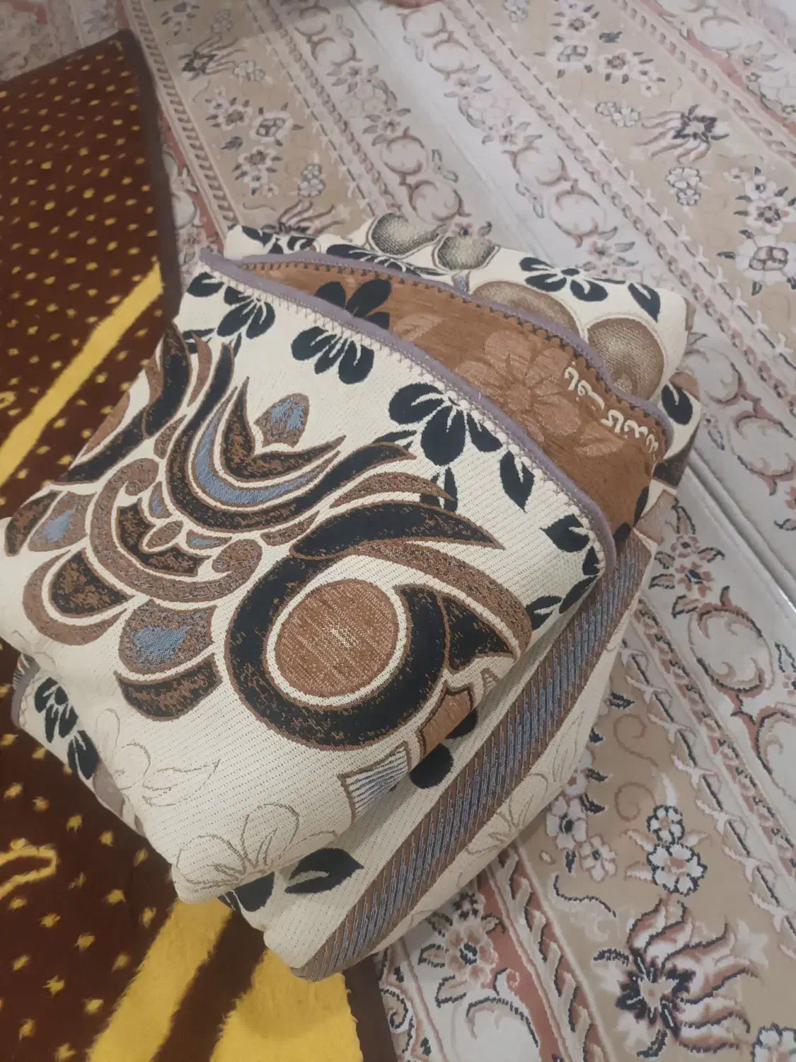 رو فرشی 12 متری|روفرشی|خرمآباد, |دیوار