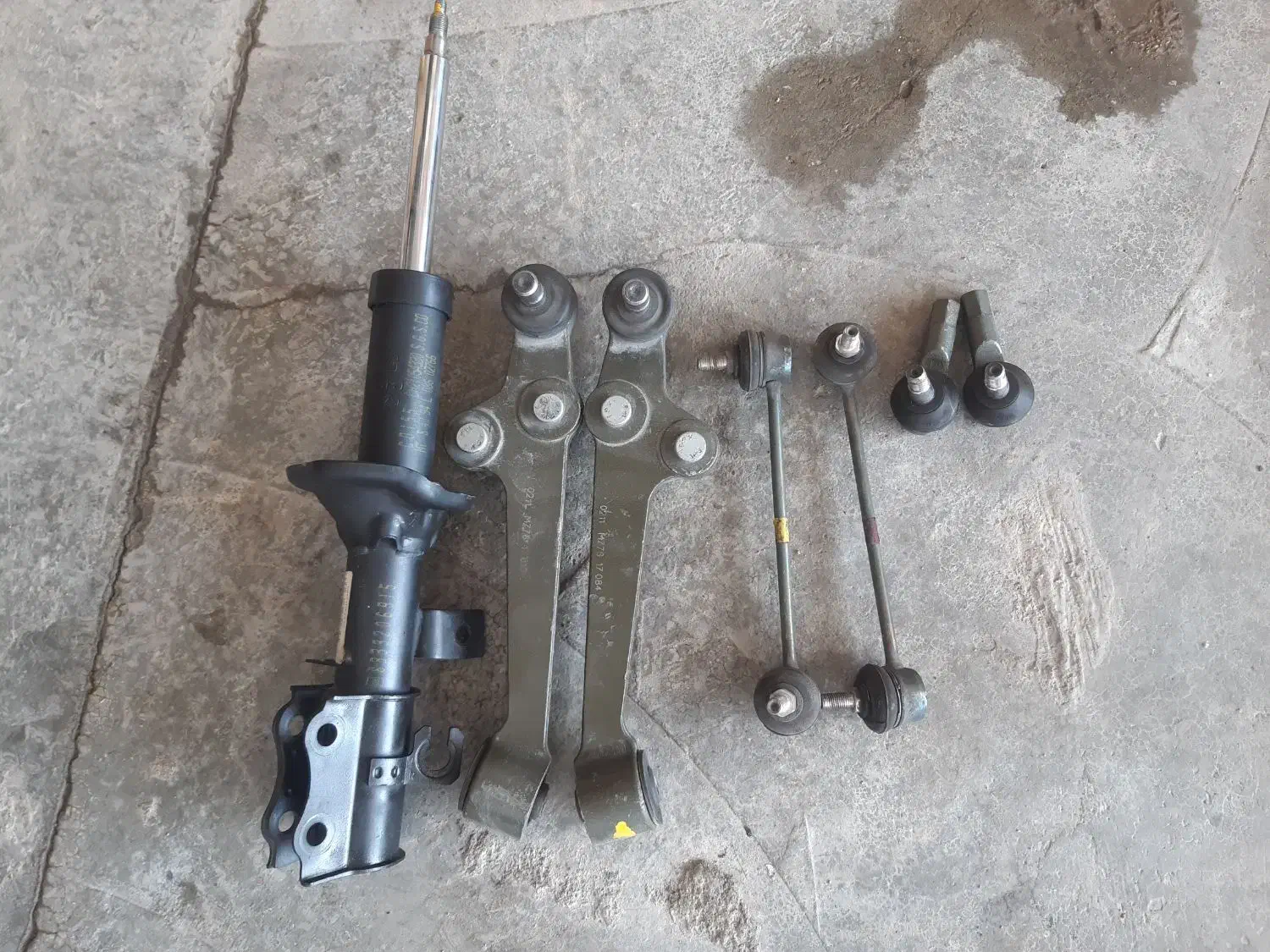 لوازم جلوبندی کامل کوئیک|قطعات یدکی و لوازم جانبی|مرودشت, ابوذر جنوبی|دیوار