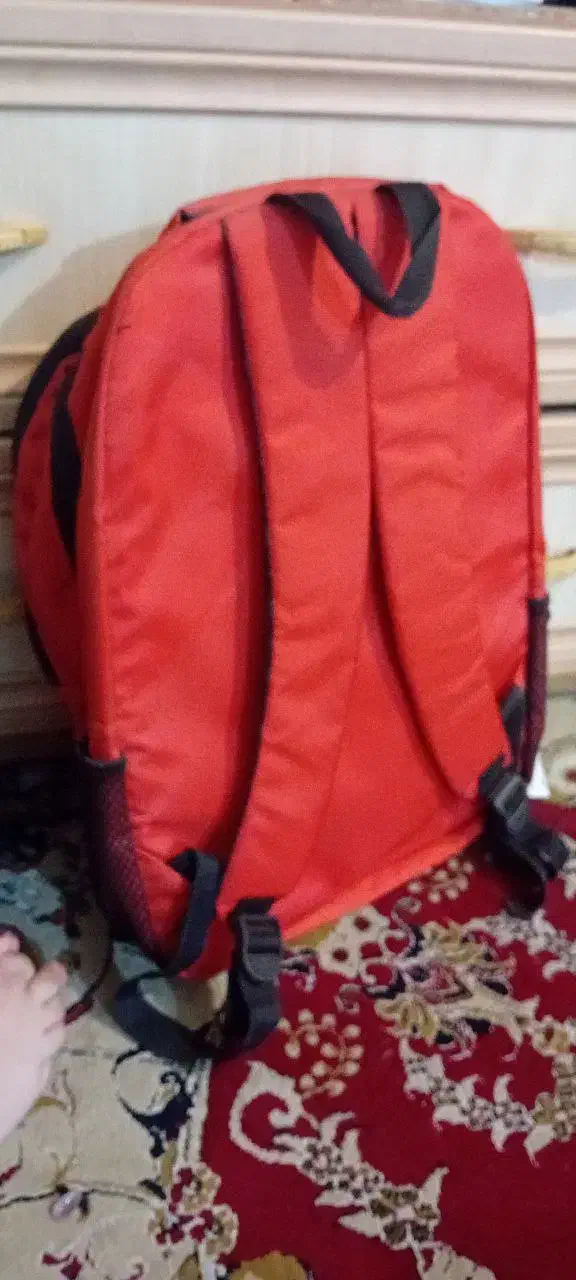 یک کیف کوله ای قرمز سالم اسپرت و تمیز|کیف، کفش، کمربند|مشهد, بلال|دیوار